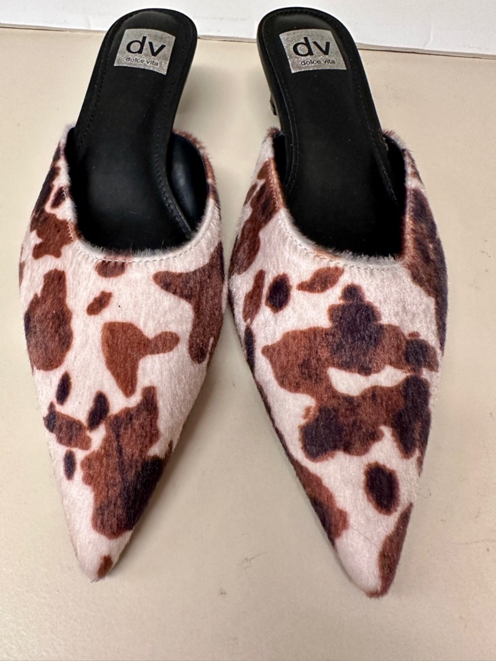 DV by Dolce Vita Brown & Cream Cow-Print Pointed Mule